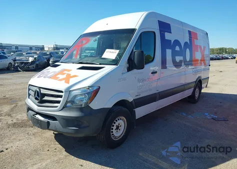 2016 Mercedes-Benz Sprinter 2500 High Roof из США, поврежденный, VIN WD3PE8DD6GP245621